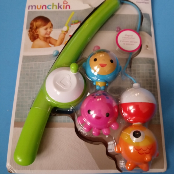 Munchkin Other - Munchkin fishing magnetic bath toys brand New